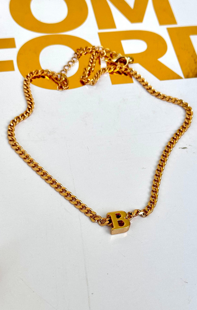 CHOKER INICIAL DOURADA