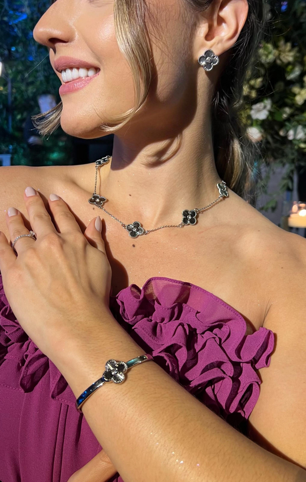 MIX COMPLETO TREVO (BRINCO + COLAR E BRACELETE)
